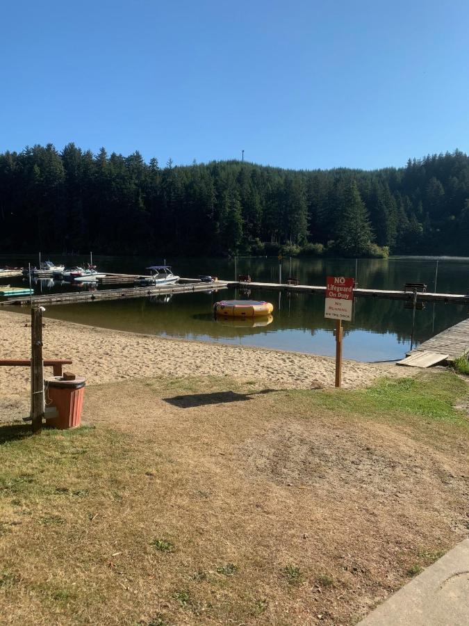 Mercer Lake Resort And Beach Флоренс Экстерьер фото